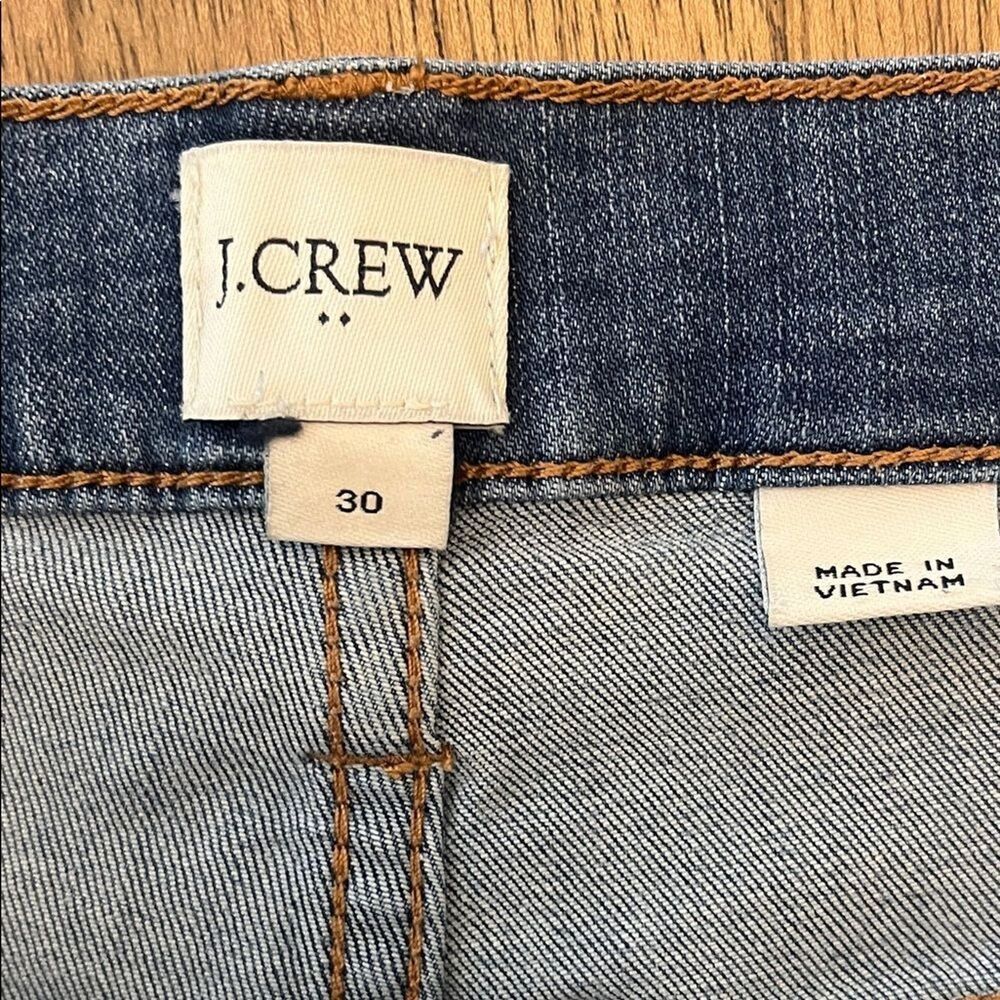 J. Crew Cut Off Jean Shorts with Embroidered Star Detail Size 30 Medium Wash - Picture 2 of 8